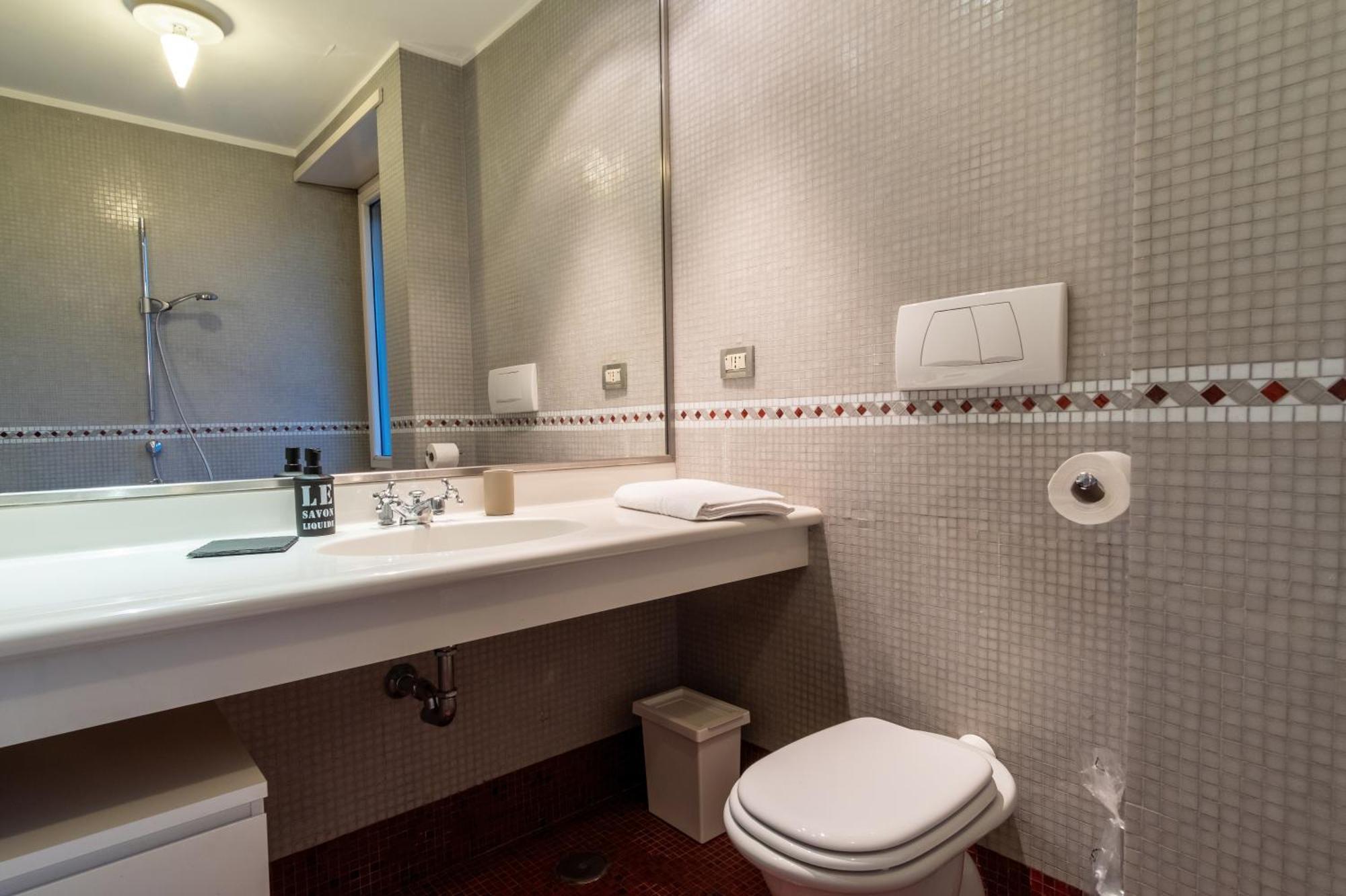 Attic With Terrace And Jacuzzi - Luxury Apartment Róma Kültér fotó